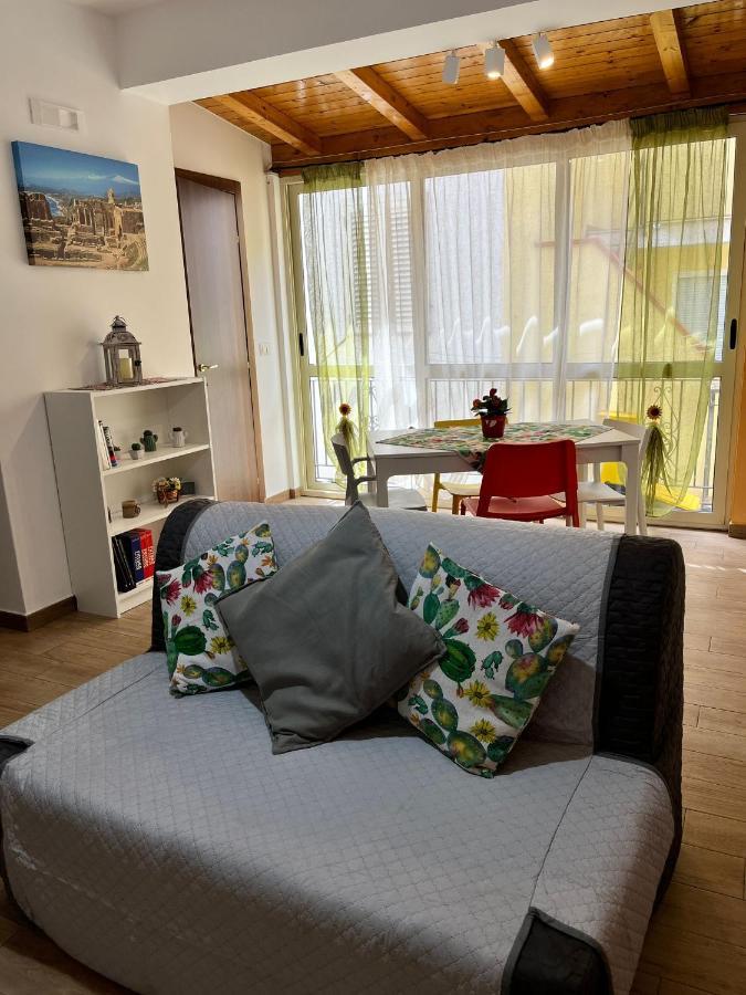 Appartamento Casa Peppino Letojanni Esterno foto